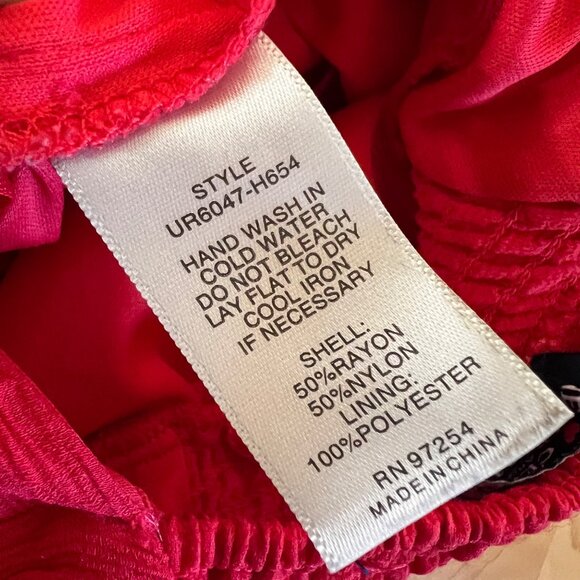 One Clothing Red Deep V-Neck Romper Sleeveless Size Medium - Picture 9 of 10